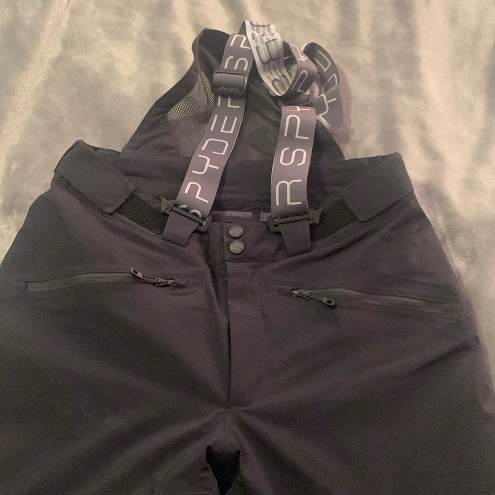 Spyder ski pants with suspenders.  Size is small.